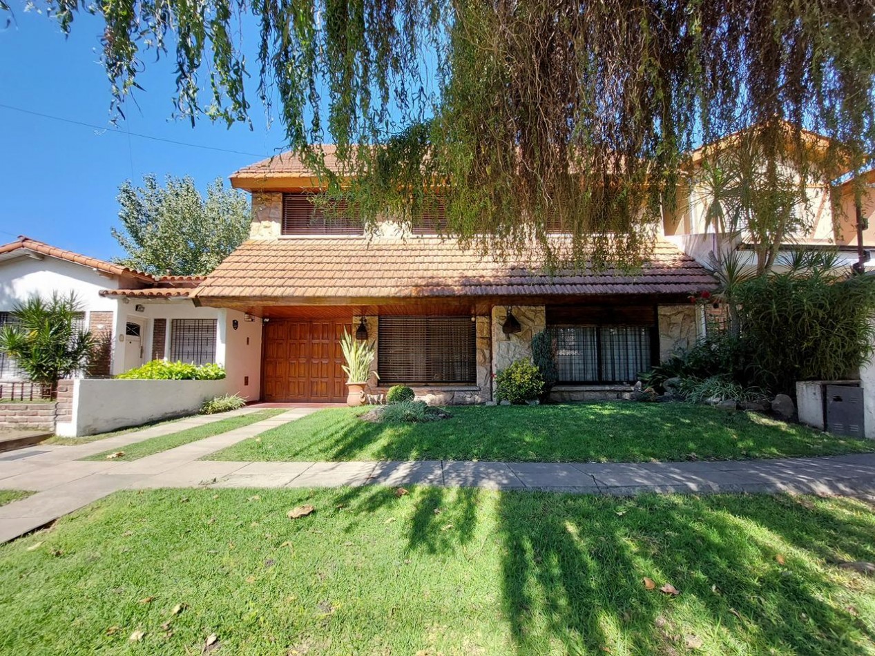 Venta casa Castelar Norte 5 Amb Parque