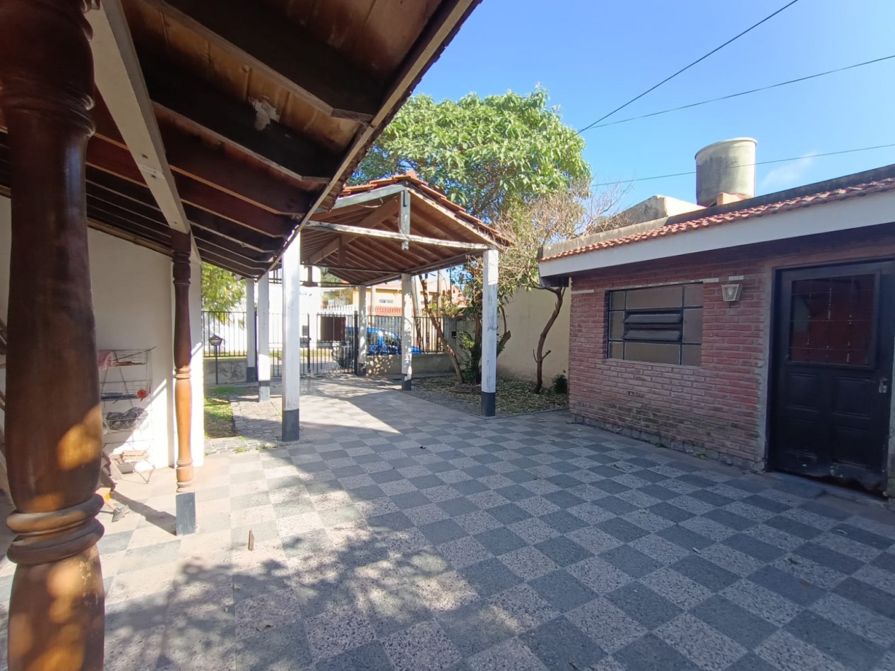 Casa venta lote 10 x 40 Paso del rey
