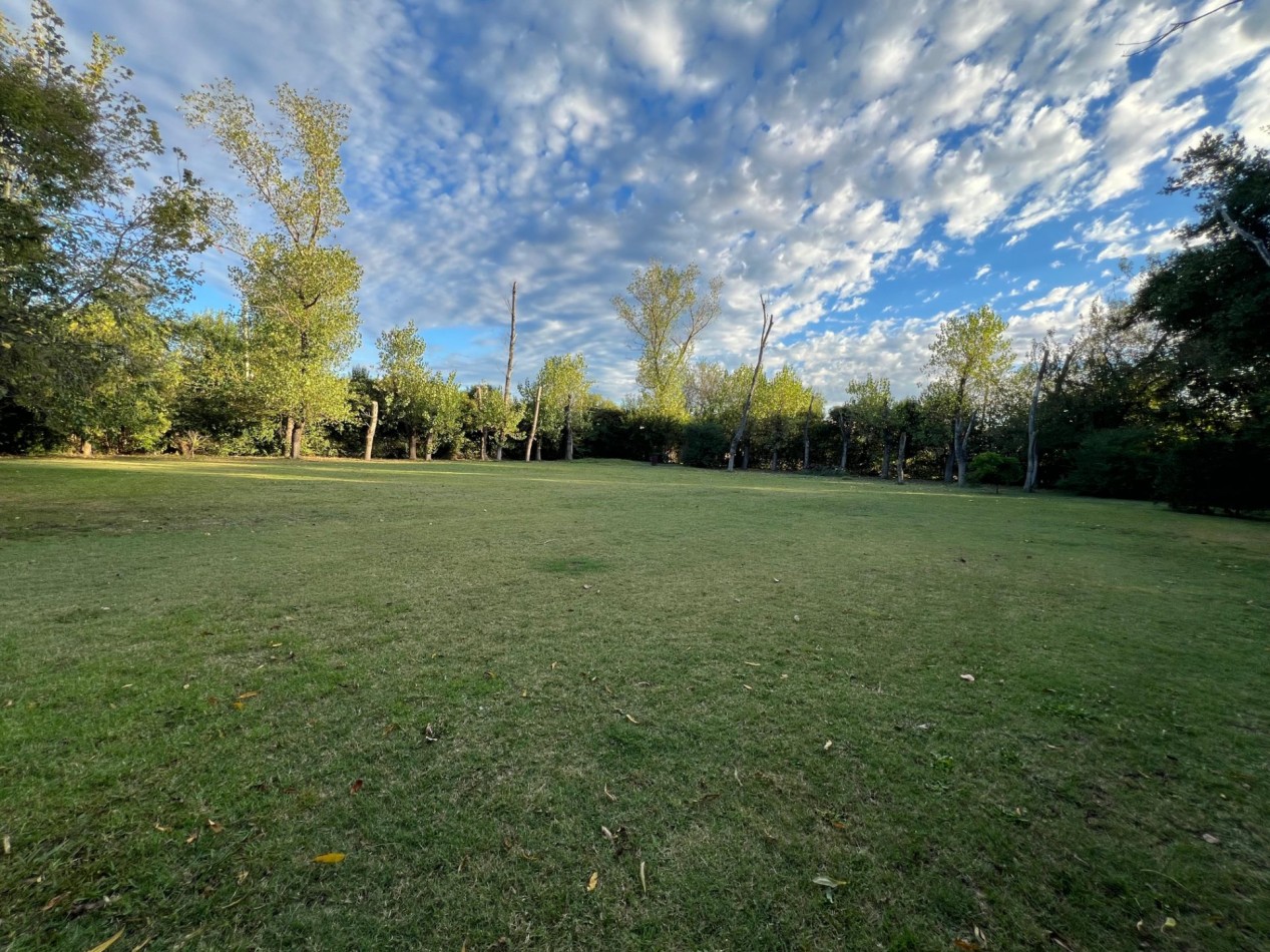 Venta Terreno Lote 12 x 33.5 esquina Paso del Rey