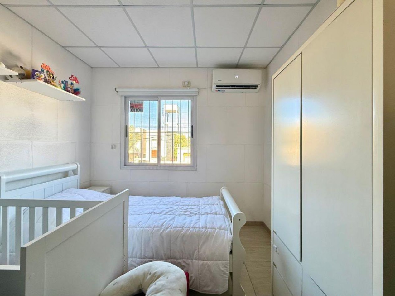 Venta departamento 3 ambientes Castelar norte