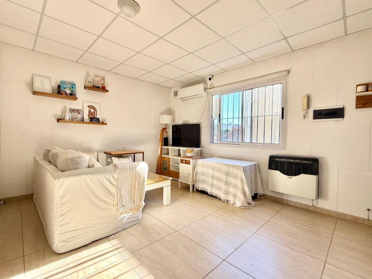 Venta departamento 3 ambientes Castelar norte