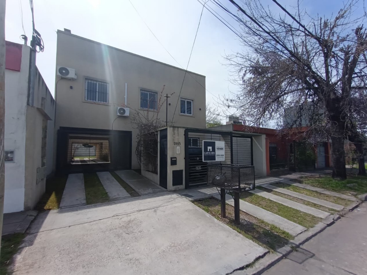 Venta departamento 3 ambientes Castelar norte