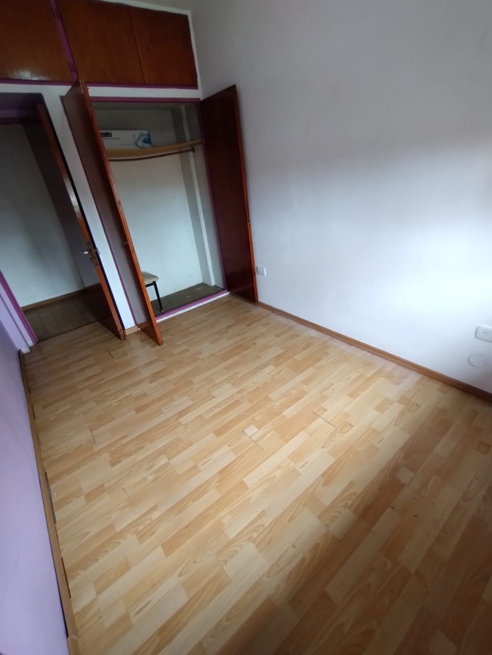 Venta Casa 3 ambientes + local Merlo centro